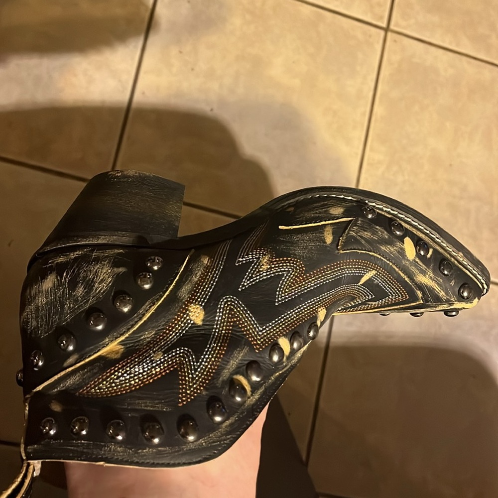 Handmade circle boots - Picture 12 of 12